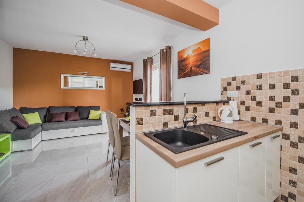 רוגוזניצה Apartments Villa Monique חדר תמונה