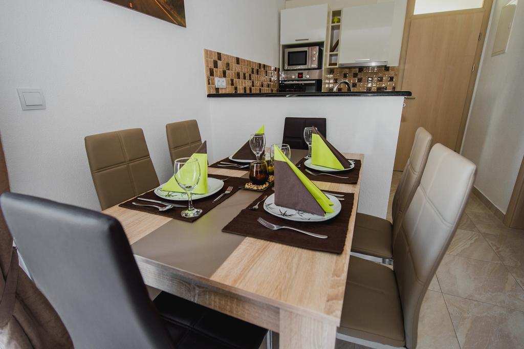 רוגוזניצה Apartments Villa Monique חדר תמונה